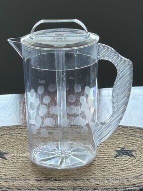PAMPERED CHEF QUICK STIR PITCHER 2 QUARTS